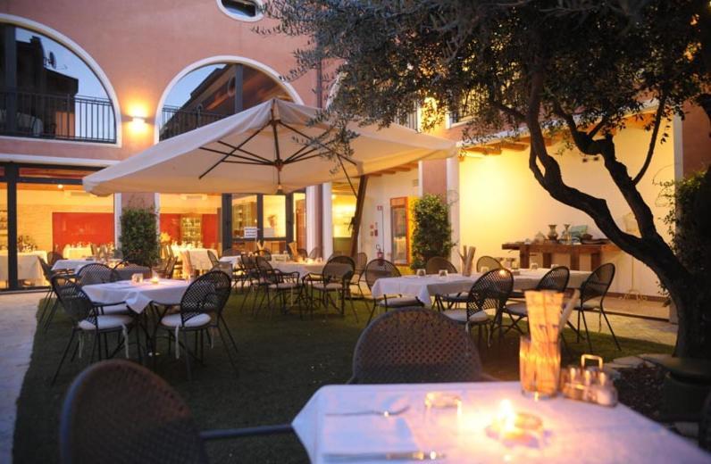 Hotel Villa Altura Ospedaletto Euganeo Exterior photo